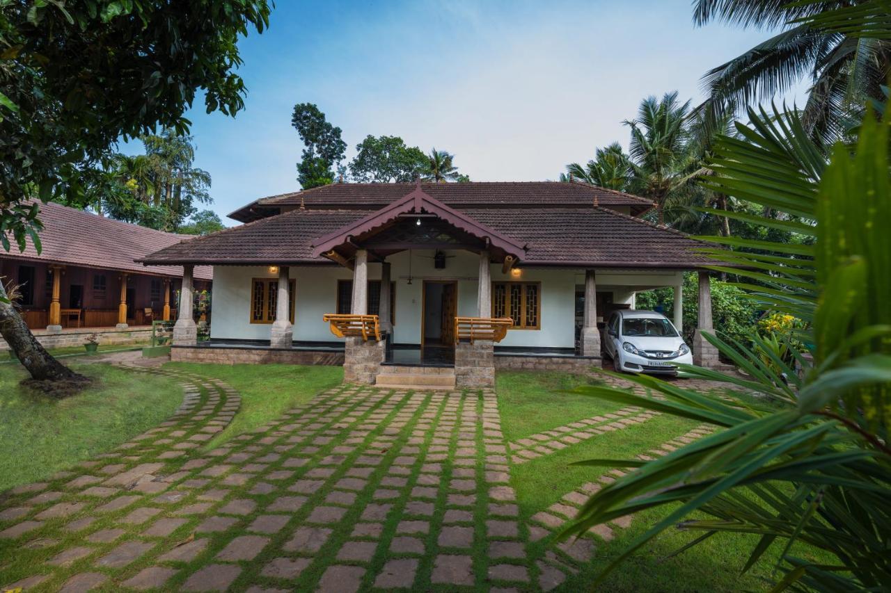 Kuttichira Heritage Home Alappuzha Luaran gambar