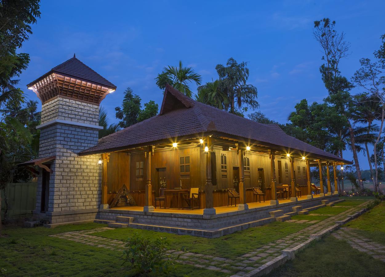 Kuttichira Heritage Home Alappuzha Luaran gambar